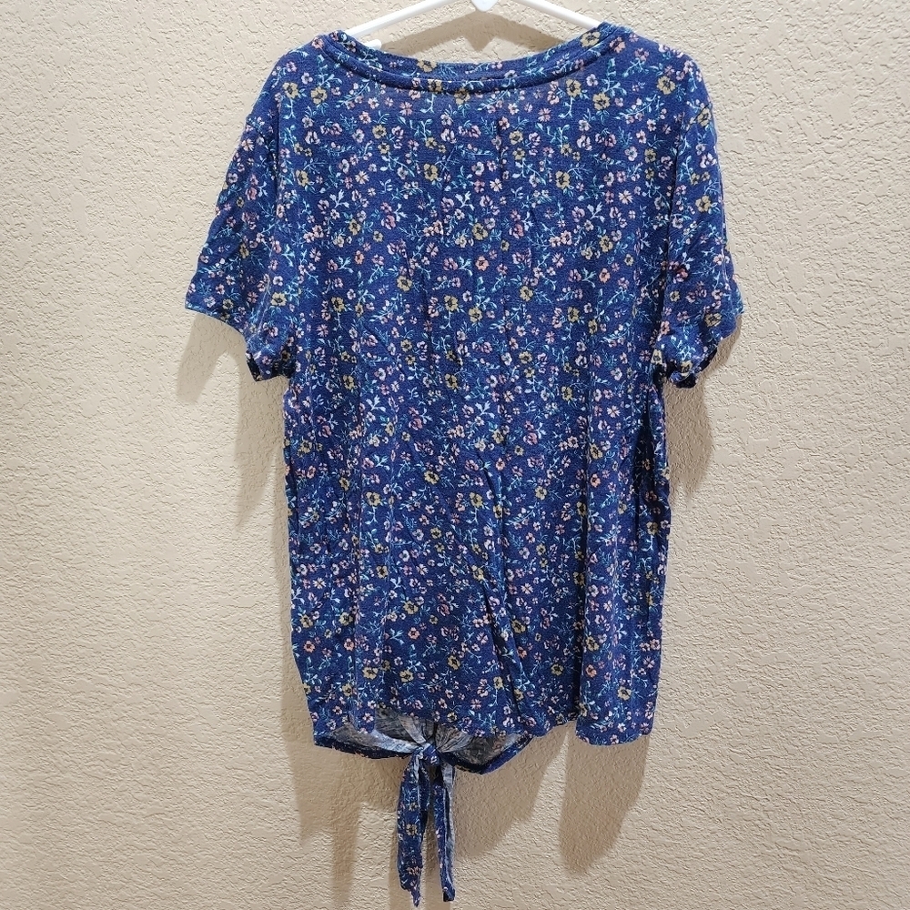 SO Blue floral short sleeve shirt Size small - Picture 6 of 9